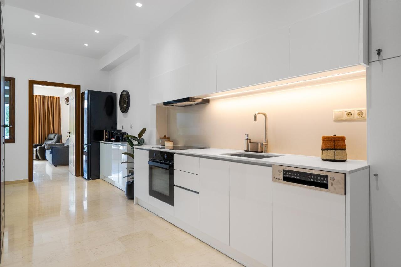 הרקליון Luxury Suite In Downtown מראה חיצוני תמונה