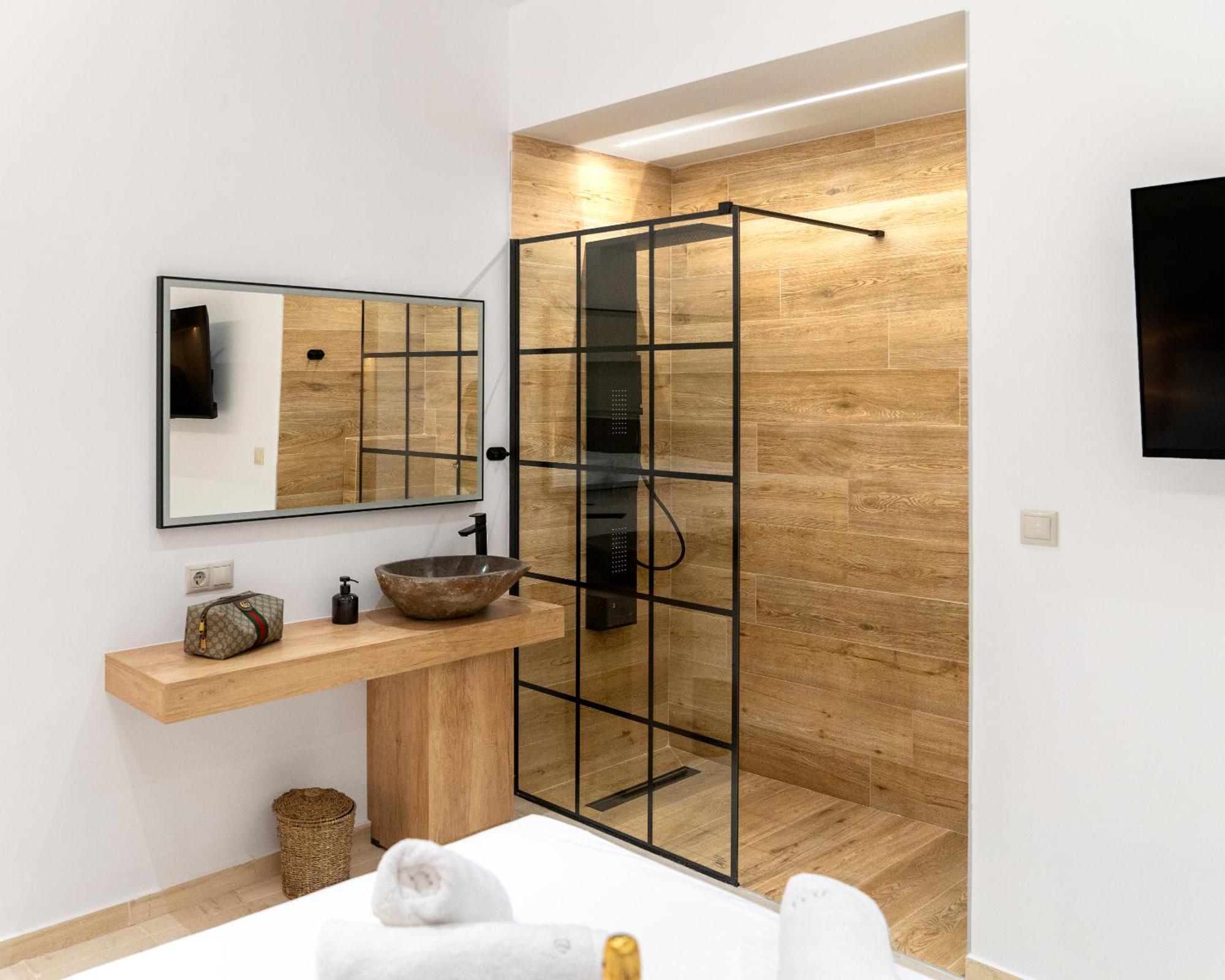 הרקליון Luxury Suite In Downtown מראה חיצוני תמונה